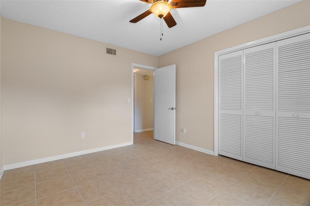 For Sale: $165,000 (2 beds, 2 baths, 1410 Square Feet)