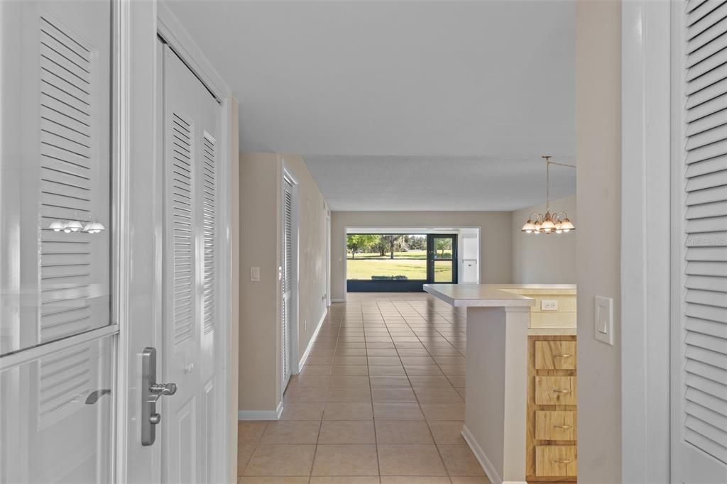 For Sale: $165,000 (2 beds, 2 baths, 1410 Square Feet)