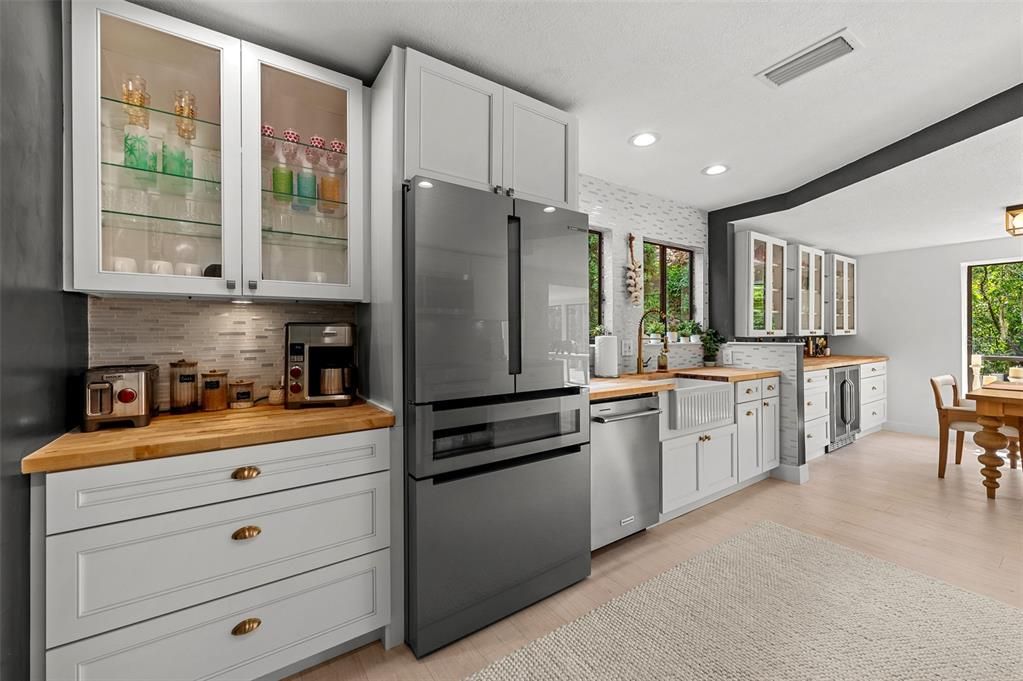 На продажу: $1,495,000 (5 спален, 3 ванн, 2083 Квадратных фут)