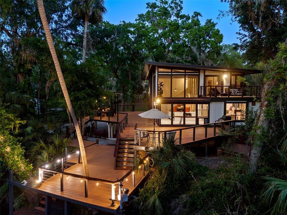 На продажу: $1,495,000 (5 спален, 3 ванн, 2083 Квадратных фут)