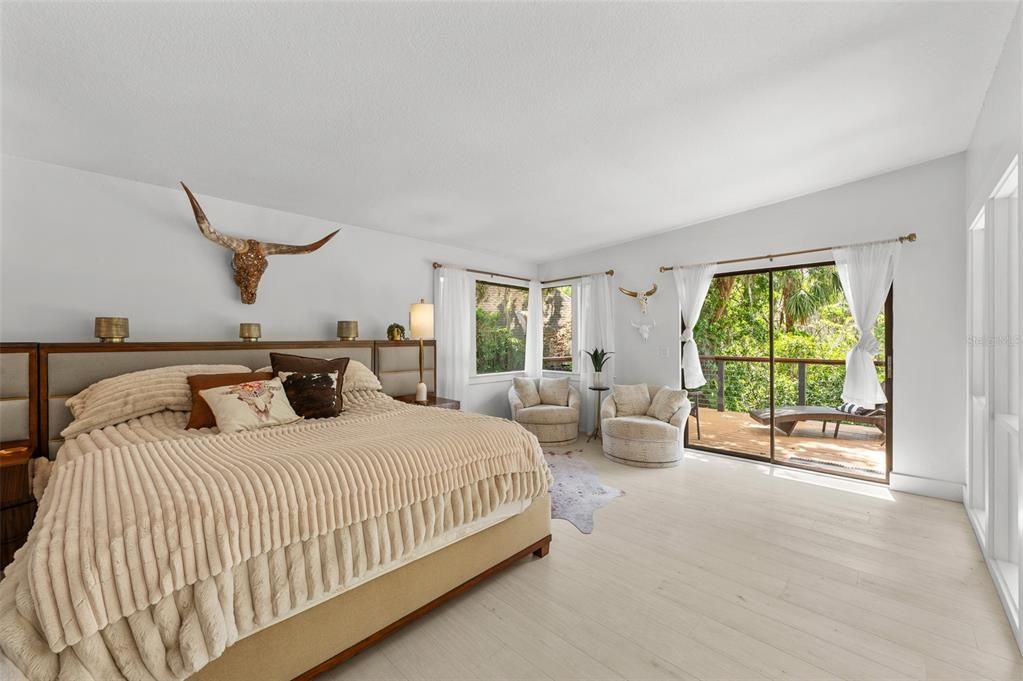 На продажу: $1,495,000 (5 спален, 3 ванн, 2083 Квадратных фут)