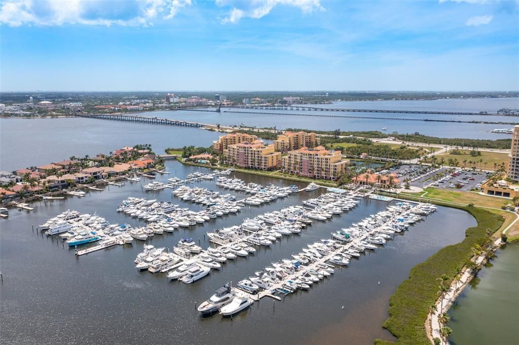 Recently Sold: $415,000 (2 beds, 2 baths, 1758 Square Feet)