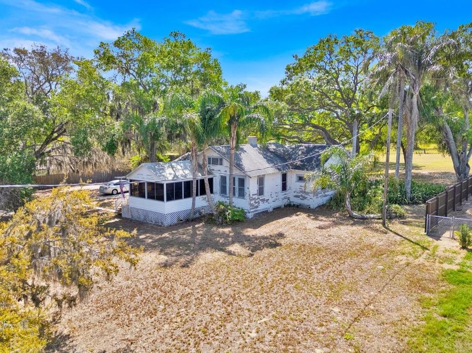 For Sale: $415,000 (3 beds, 1 baths, 1293 Square Feet)