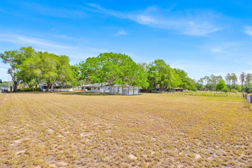 For Sale: $415,000 (3 beds, 1 baths, 1293 Square Feet)