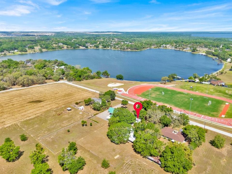 For Sale: $415,000 (3 beds, 1 baths, 1293 Square Feet)