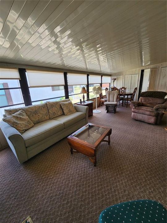 На продажу: $124,000 (2 спален, 2 ванн, 868 Квадратных фут)