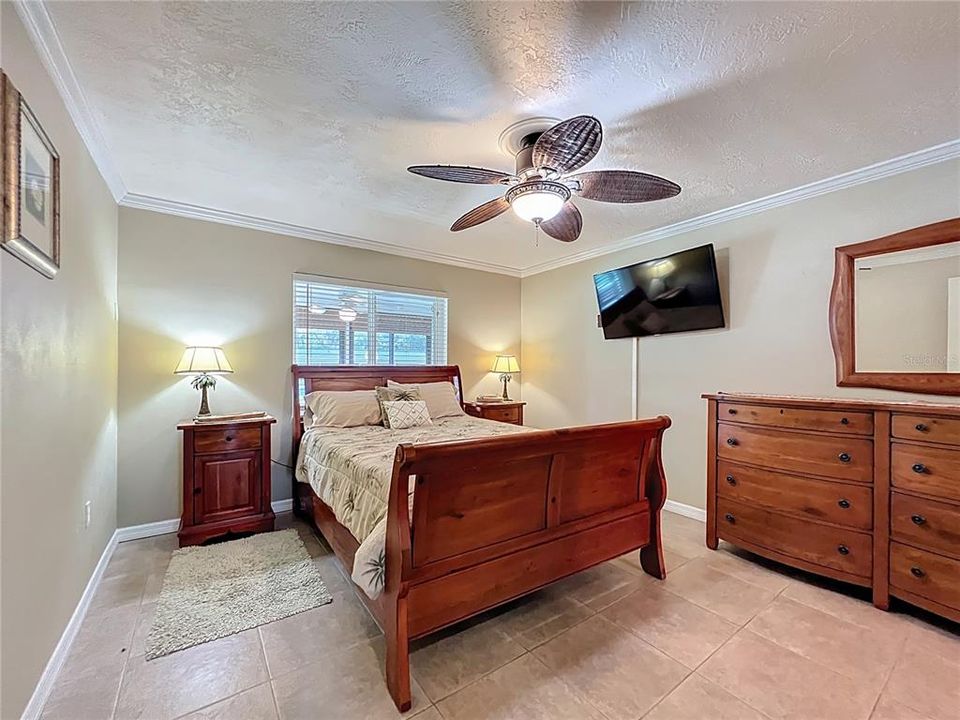 待售: $219,000 (1 贝兹, 1 浴室, 600 平方英尺)