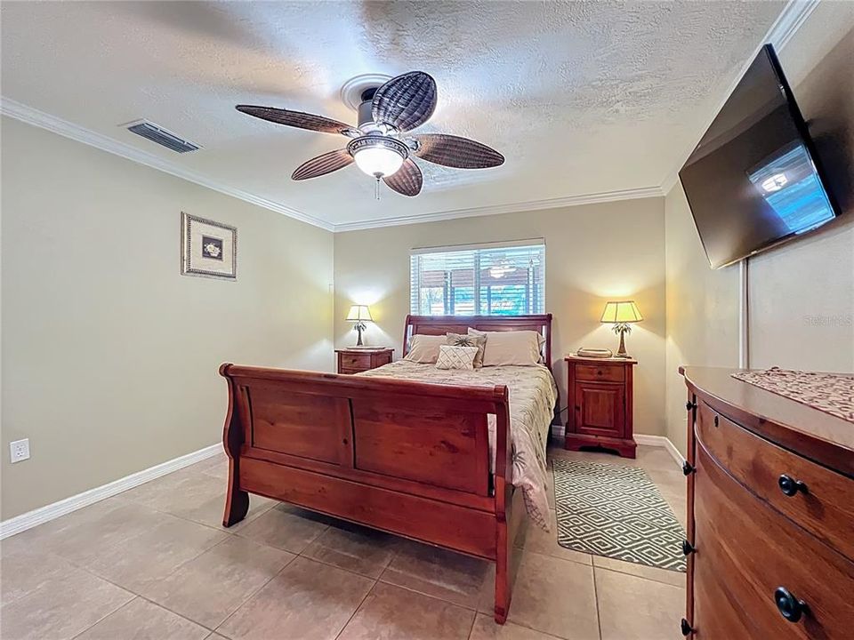 待售: $219,000 (1 贝兹, 1 浴室, 600 平方英尺)