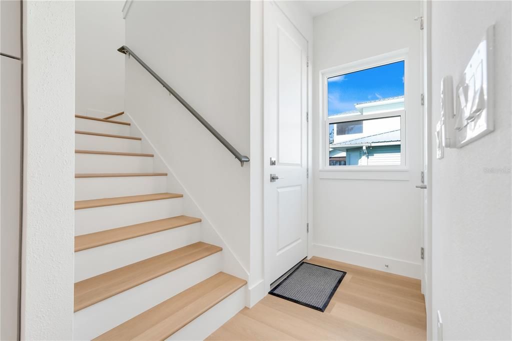 En Venta: $849,000 (4 camas, 3 baños, 2150 Pies cuadrados)