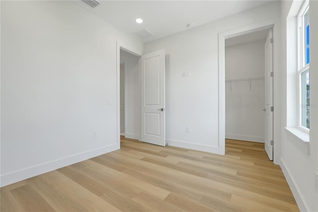 En Venta: $849,000 (4 camas, 3 baños, 2150 Pies cuadrados)