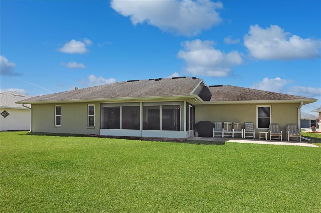 合同活跃: $344,900 (3 贝兹, 2 浴室, 1920 平方英尺)