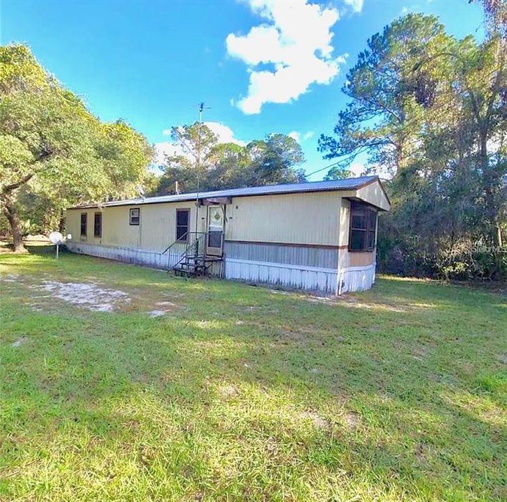 Vendido Recientemente: $110,000 (4 camas, 2 baños, 1064 Pies cuadrados)