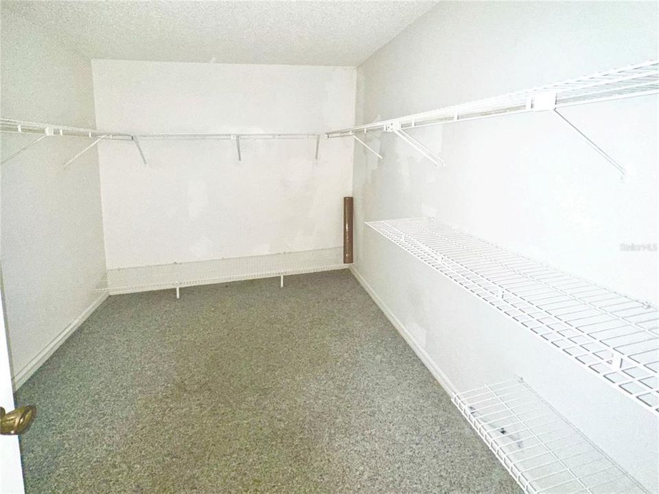 На продажу: $198,000 (3 спален, 2 ванн, 1688 Квадратных фут)