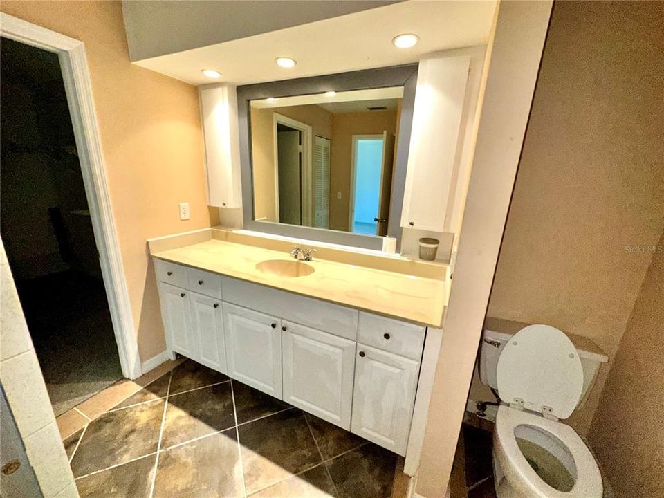 На продажу: $198,000 (3 спален, 2 ванн, 1688 Квадратных фут)