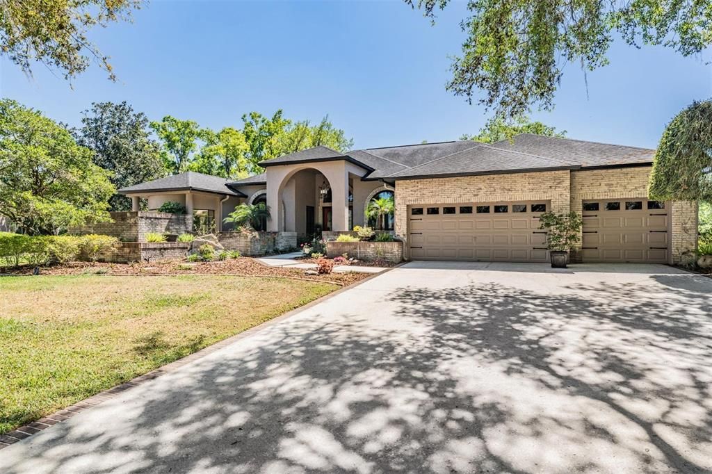 Recently Sold: $935,000 (4 beds, 3 baths, 3392 Square Feet)