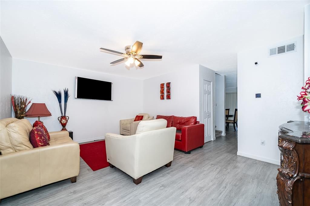 En Venta: $174,900 (3 camas, 2 baños, 1540 Pies cuadrados)