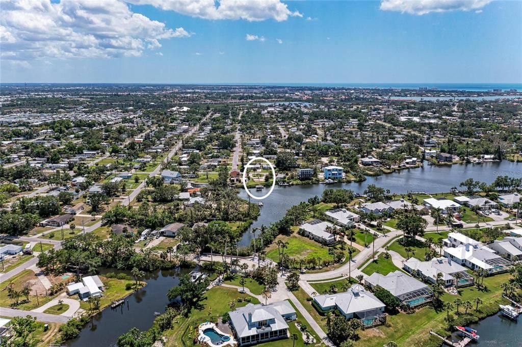 En Venta: $450,000 (0.20 acres)