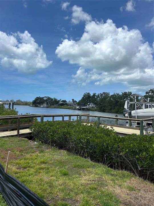 En Venta: $450,000 (0.20 acres)