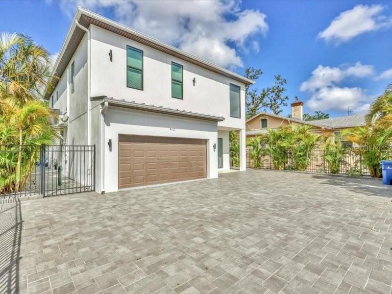 For Sale: $649,000 (4 beds, 3 baths, 2836 Square Feet)