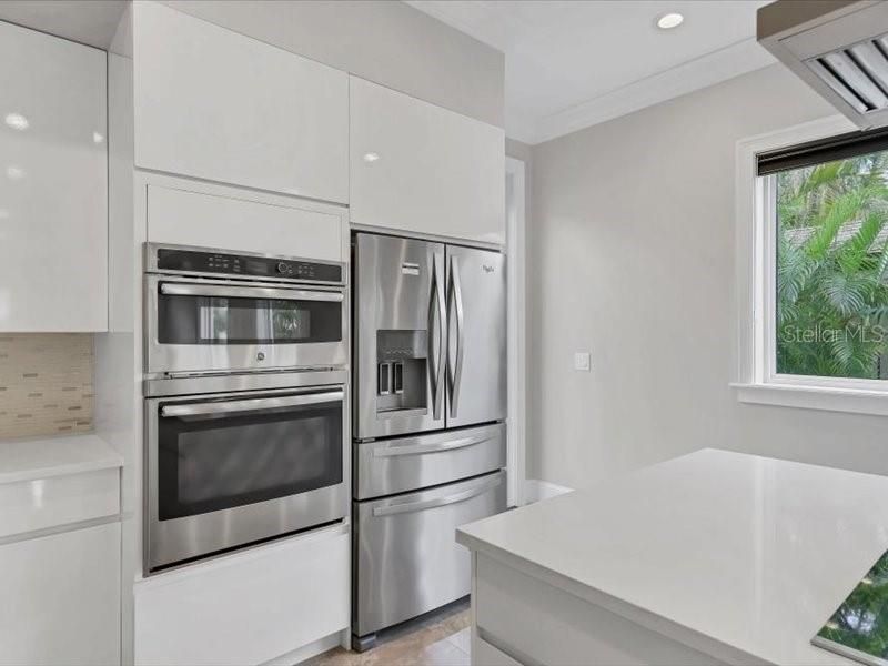 For Sale: $649,000 (4 beds, 3 baths, 2836 Square Feet)