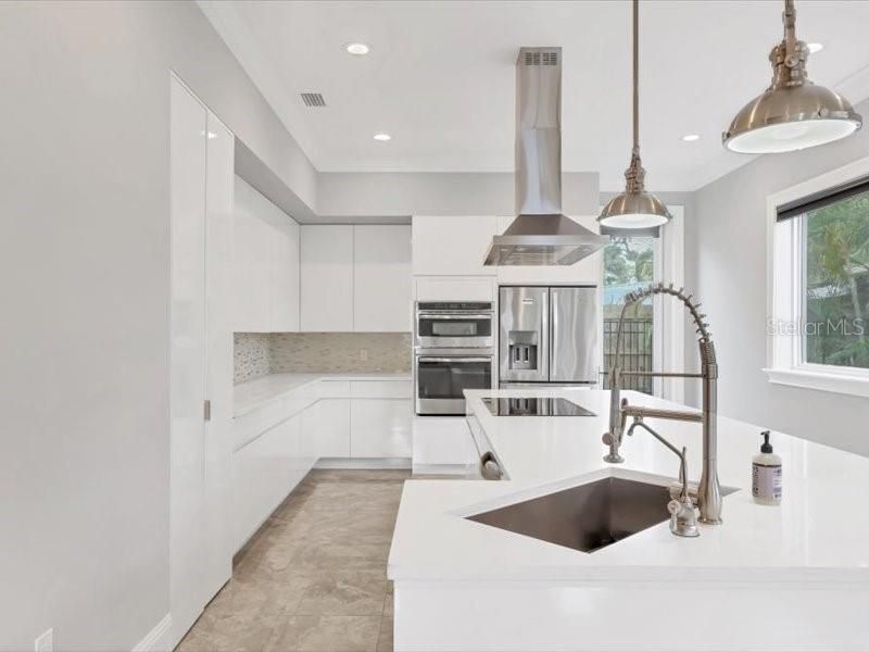 For Sale: $649,000 (4 beds, 3 baths, 2836 Square Feet)