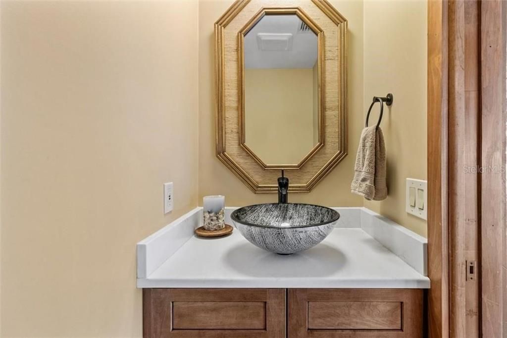 На продажу: $1,999,000 (3 спален, 3 ванн, 4069 Квадратных фут)