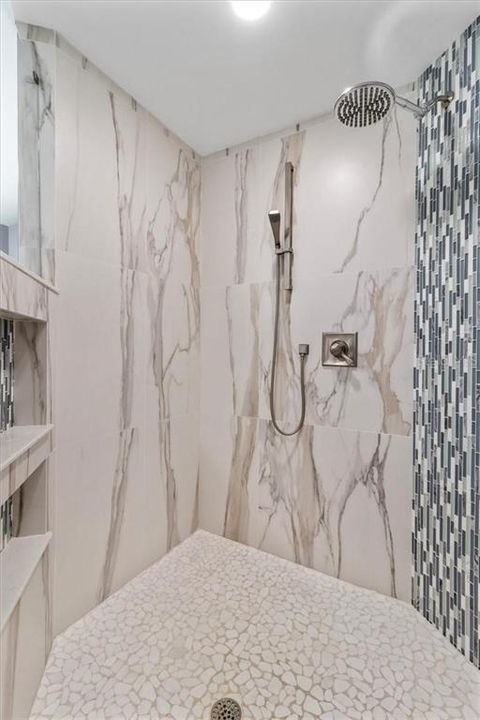 На продажу: $1,999,000 (3 спален, 3 ванн, 4069 Квадратных фут)