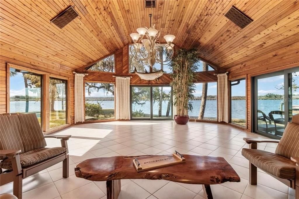 На продажу: $1,999,000 (3 спален, 3 ванн, 4069 Квадратных фут)