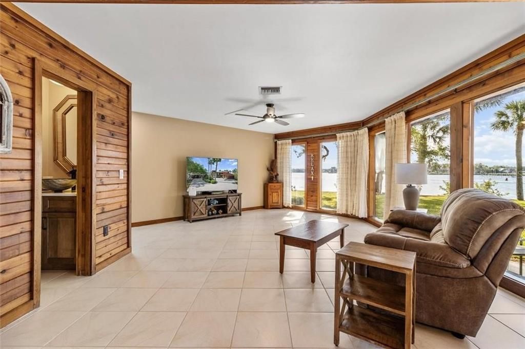 На продажу: $1,999,000 (3 спален, 3 ванн, 4069 Квадратных фут)