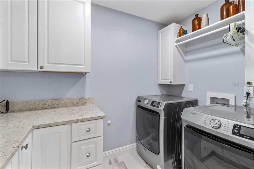 На продажу: $1,999,000 (3 спален, 3 ванн, 4069 Квадратных фут)