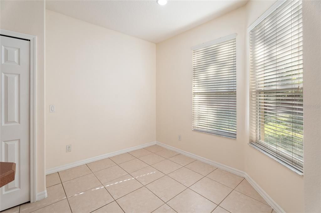 En Venta: $529,000 (4 camas, 3 baños, 2090 Pies cuadrados)