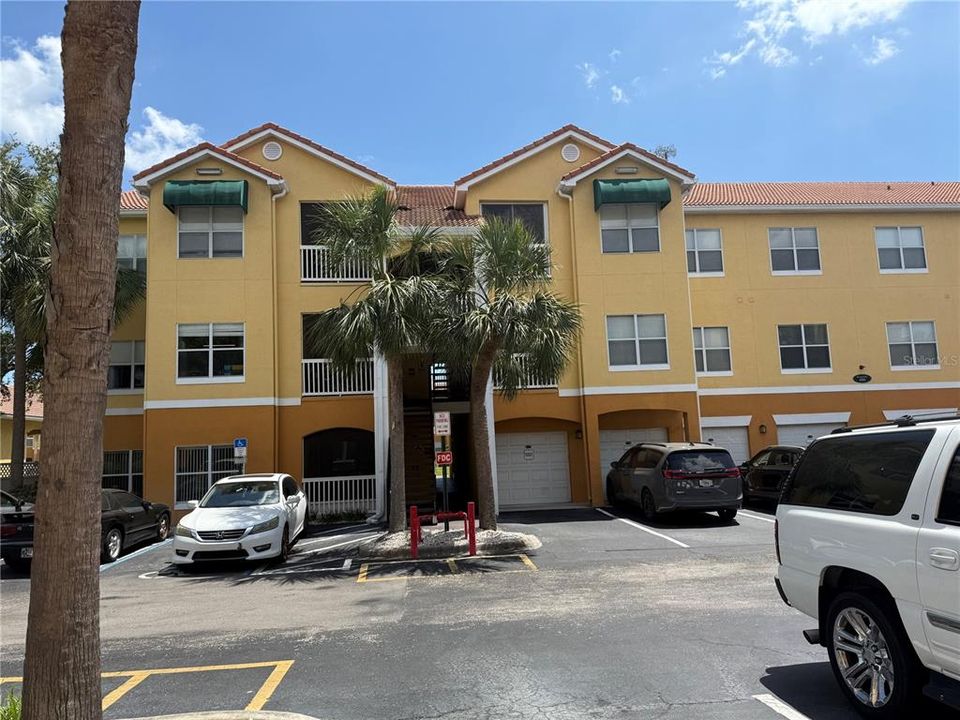 Recently Sold: $169,999 (1 beds, 1 baths, 672 Square Feet)