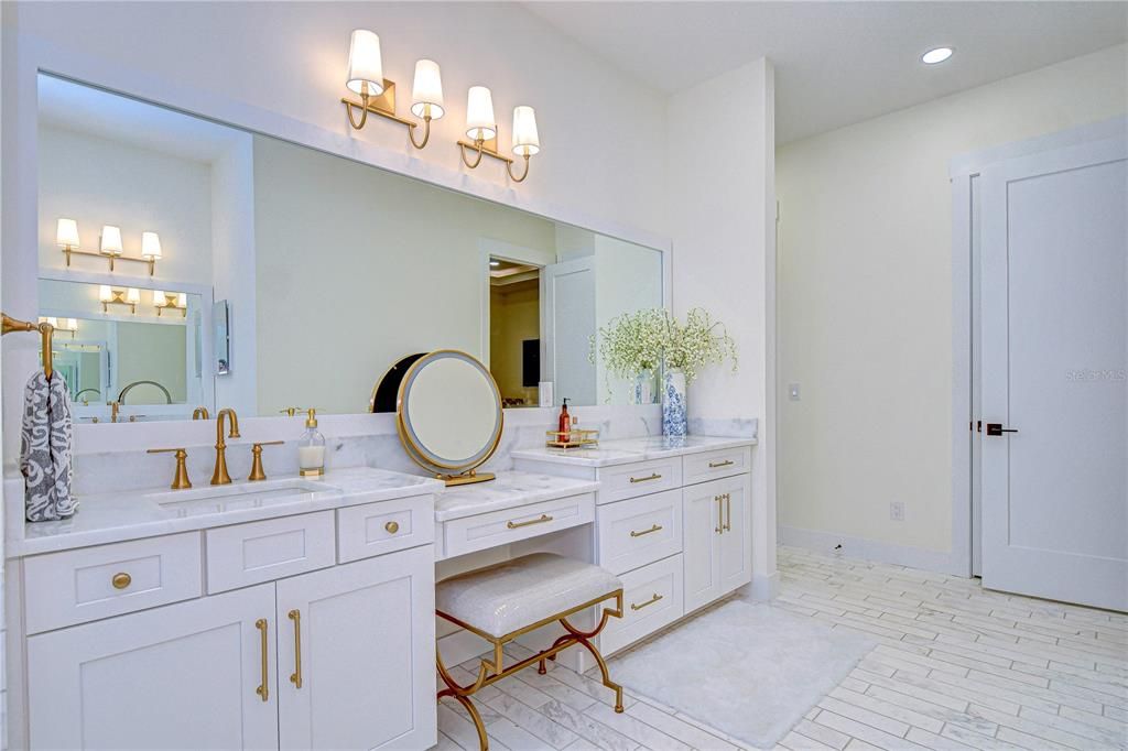 En Venta: $1,299,000 (3 camas, 3 baños, 3351 Pies cuadrados)