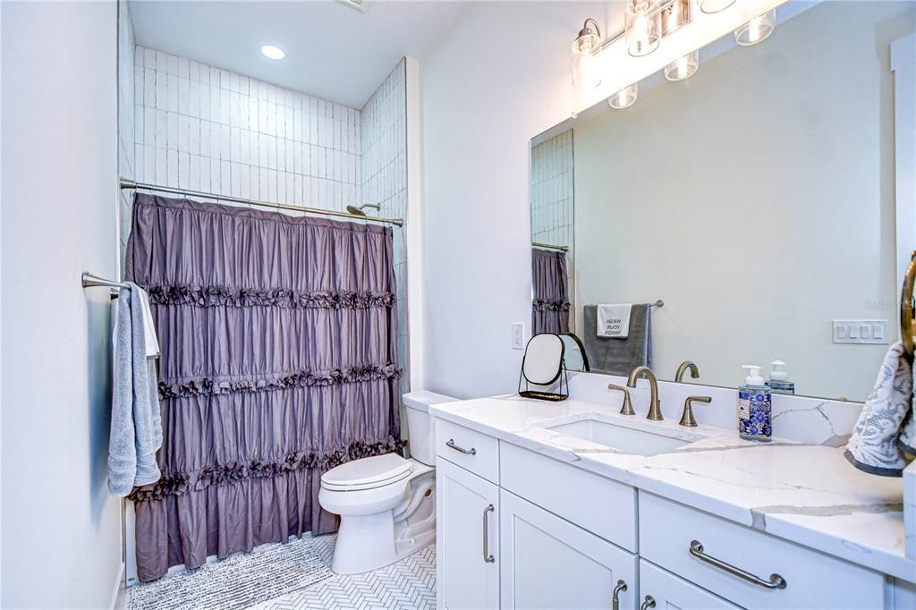 En Venta: $1,299,000 (3 camas, 3 baños, 3351 Pies cuadrados)