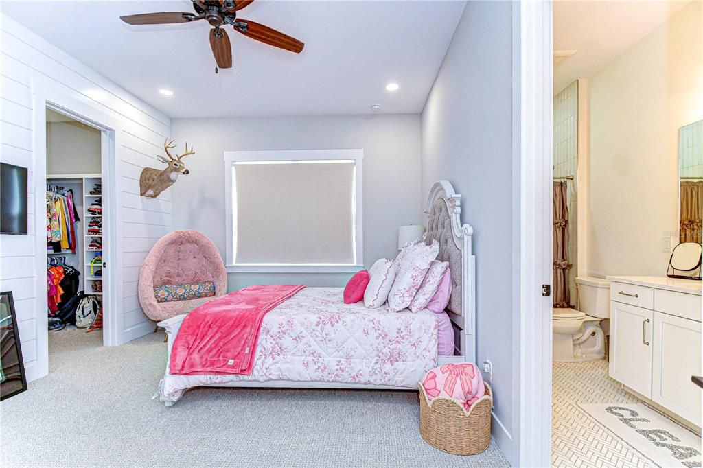 En Venta: $1,299,000 (3 camas, 3 baños, 3351 Pies cuadrados)