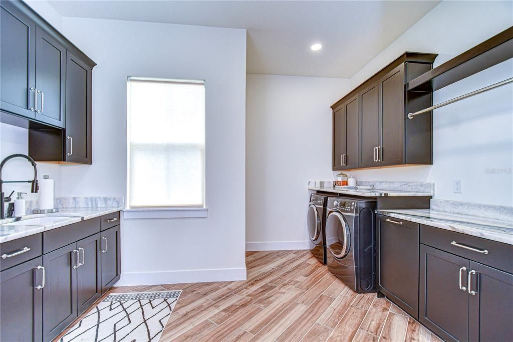 En Venta: $1,299,000 (3 camas, 3 baños, 3351 Pies cuadrados)