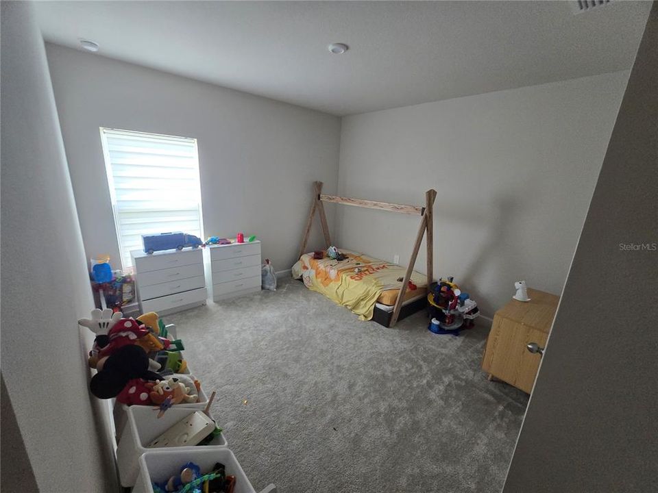 Activo con contrato: $295,000 (3 camas, 2 baños, 1500 Pies cuadrados)