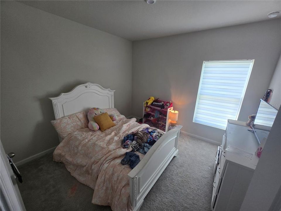 Activo con contrato: $295,000 (3 camas, 2 baños, 1500 Pies cuadrados)