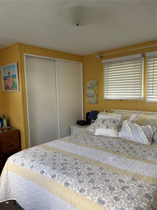 For Sale: $125,000 (2 beds, 1 baths, 672 Square Feet)