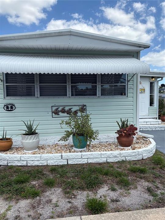 For Sale: $125,000 (2 beds, 1 baths, 672 Square Feet)