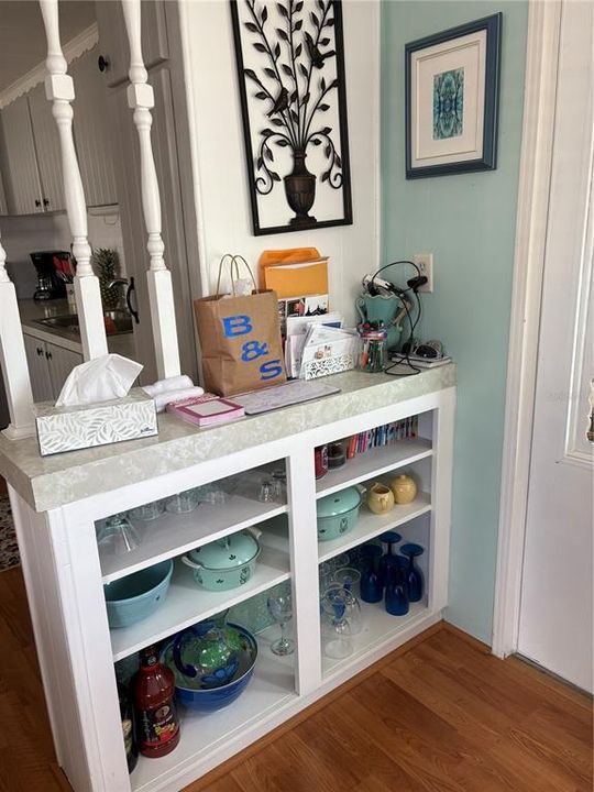 For Sale: $125,000 (2 beds, 1 baths, 672 Square Feet)