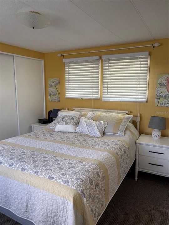 For Sale: $125,000 (2 beds, 1 baths, 672 Square Feet)