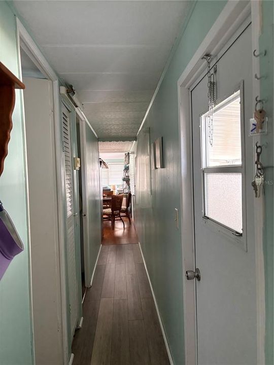 For Sale: $125,000 (2 beds, 1 baths, 672 Square Feet)