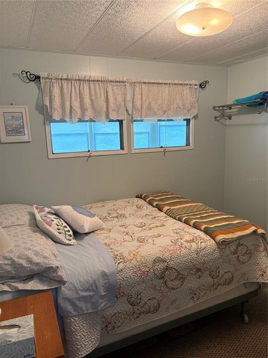 For Sale: $125,000 (2 beds, 1 baths, 672 Square Feet)