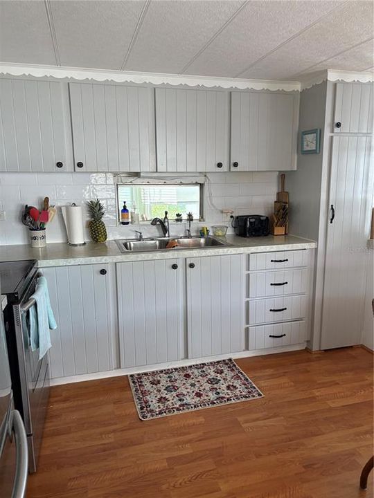 For Sale: $125,000 (2 beds, 1 baths, 672 Square Feet)