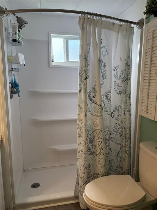 For Sale: $125,000 (2 beds, 1 baths, 672 Square Feet)