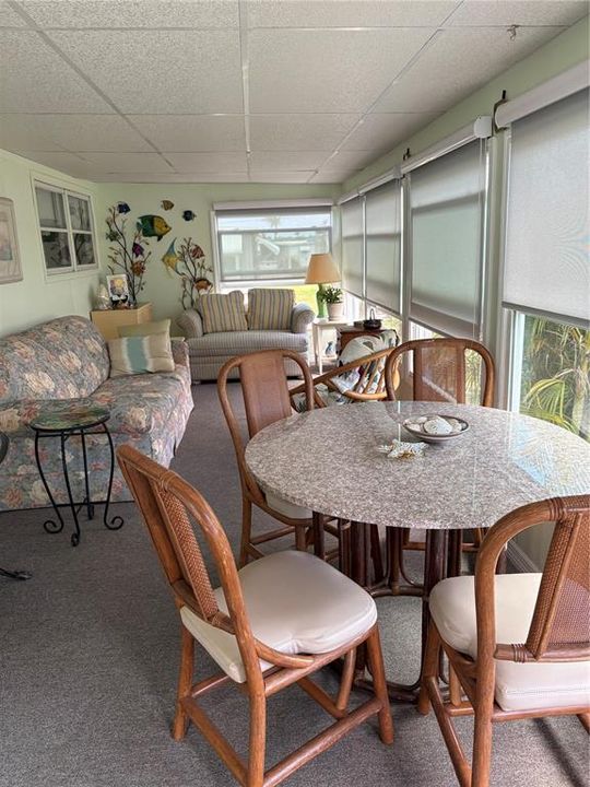 For Sale: $125,000 (2 beds, 1 baths, 672 Square Feet)