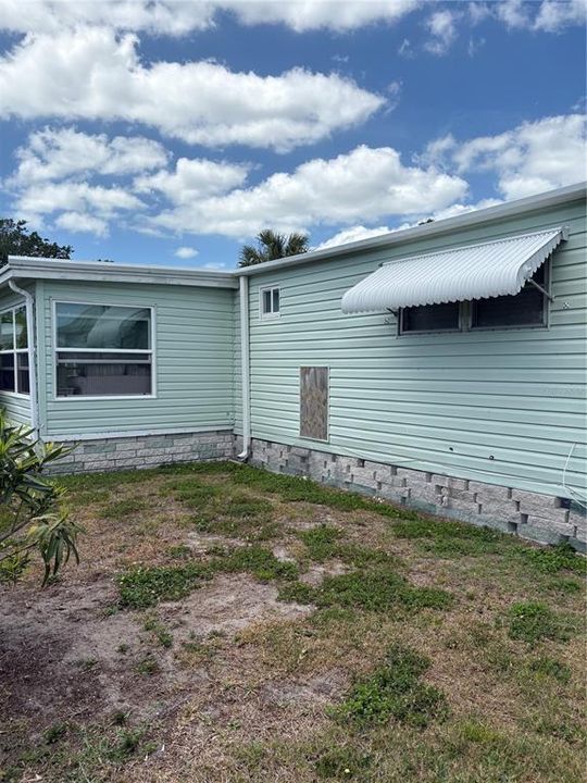 For Sale: $125,000 (2 beds, 1 baths, 672 Square Feet)