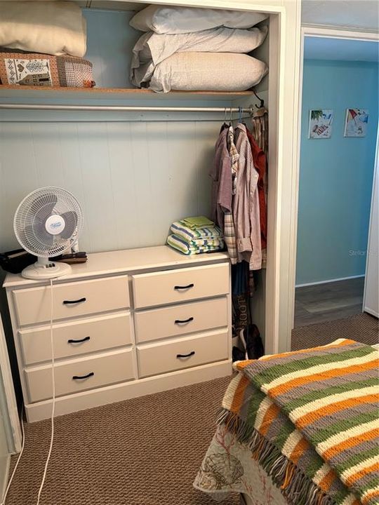 For Sale: $125,000 (2 beds, 1 baths, 672 Square Feet)