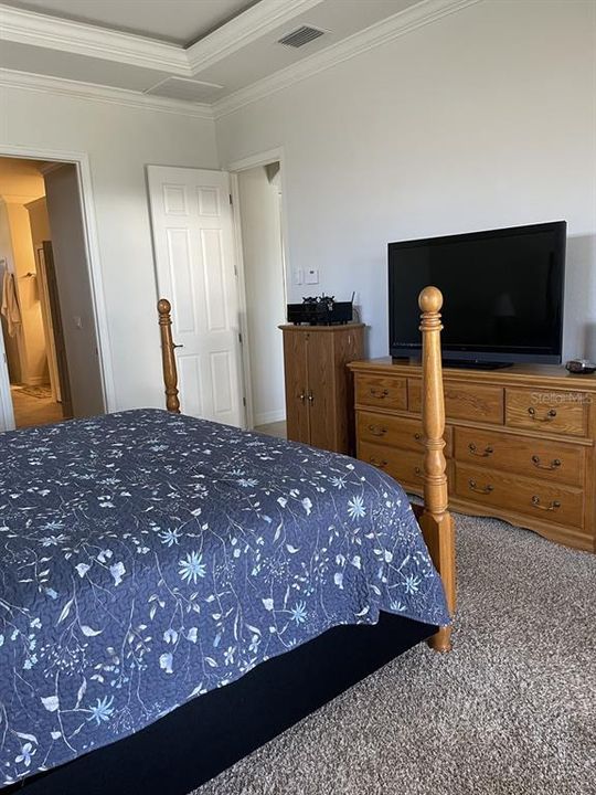 Activo con contrato: $1,129,000 (4 camas, 3 baños, 2563 Pies cuadrados)